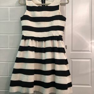 Super cute black and cream sleeveless dress